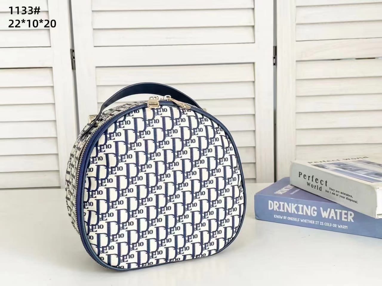 Round Zip Makeup Organizer
